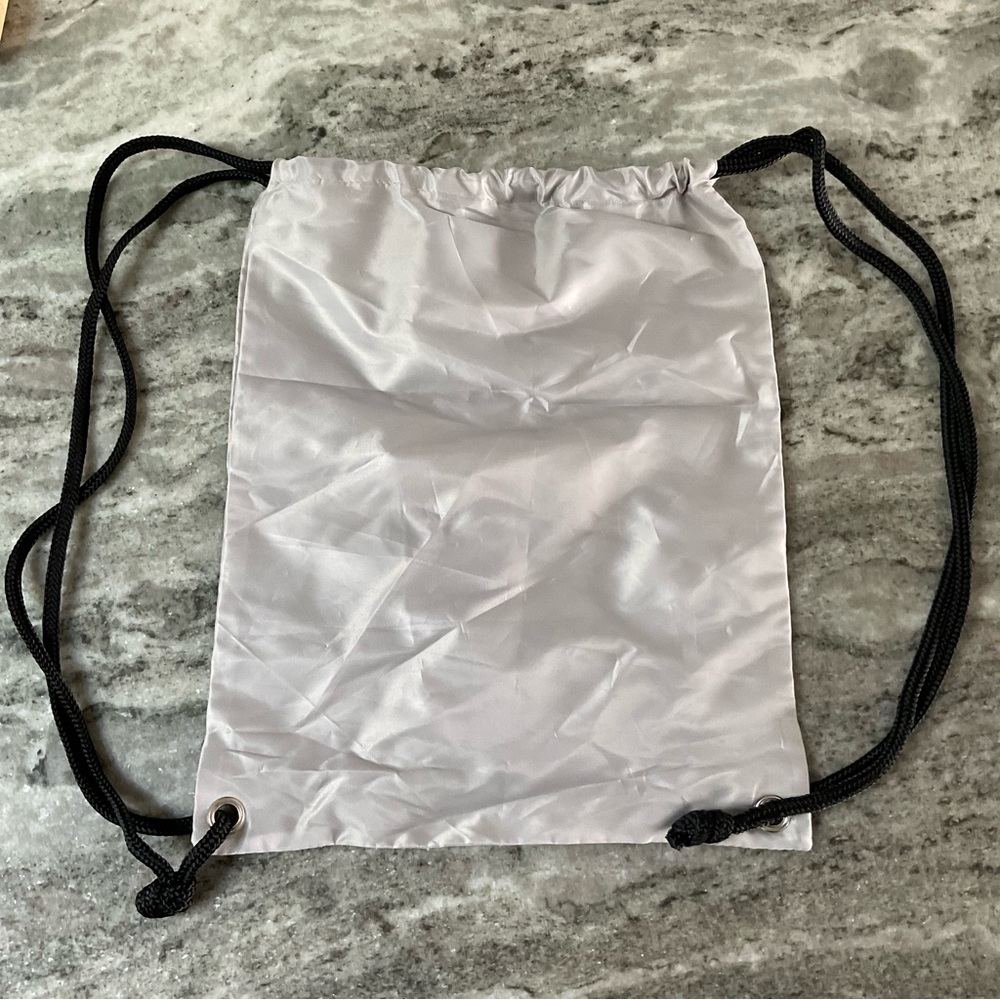 Hunter Gray Drawstring Bag/Backpack - image 4
